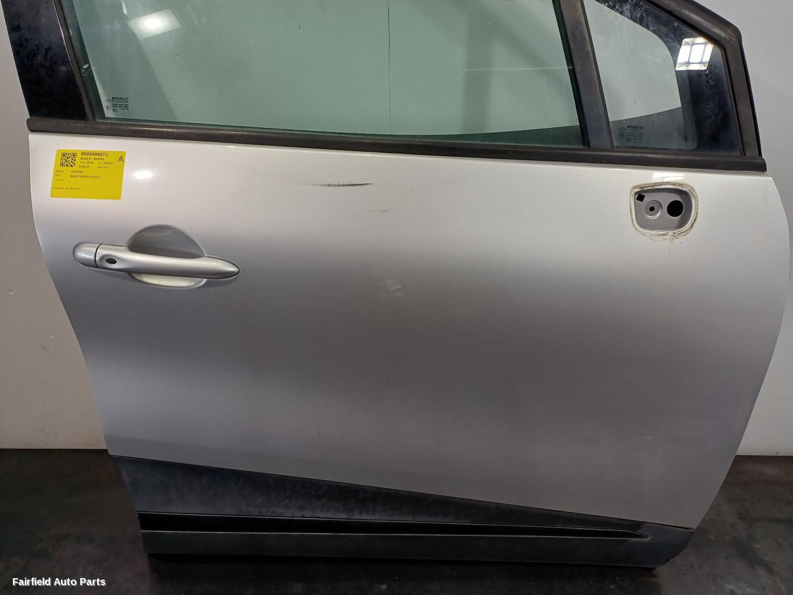 2014-2017 Renault Captur Right Front Door