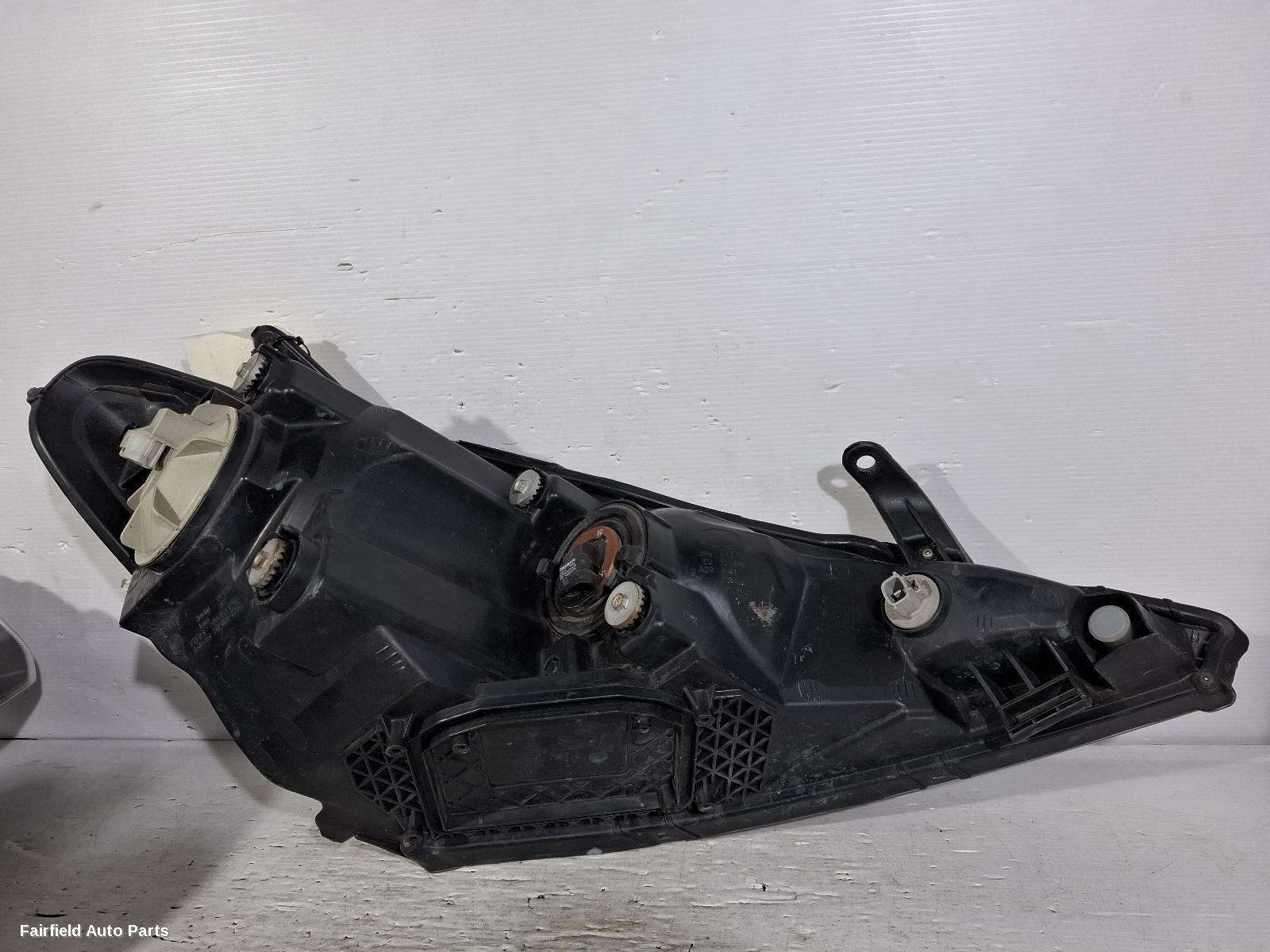 2003-2006 Toyota Estima Left Headlamp