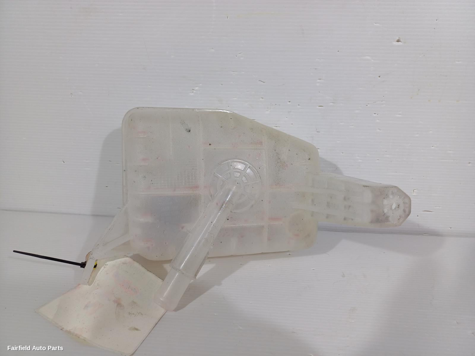 2020-2026 Hyundai I30 Overflow Bottle