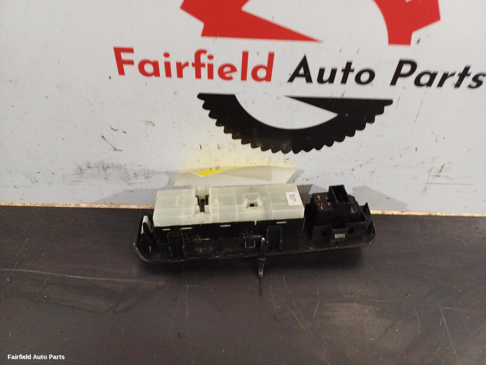 2007-2013 Nissan Xtrail Pwr Dr Wind Switch