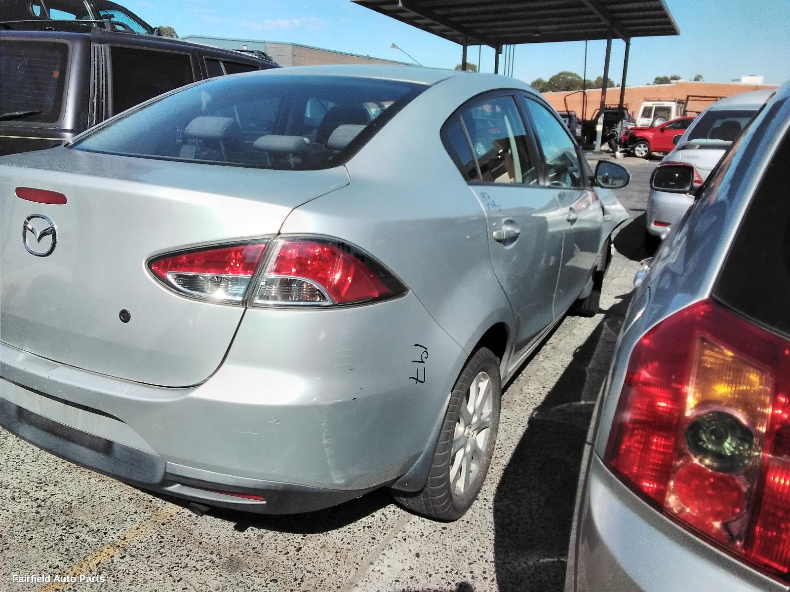 2010-2011 Mazda 2 Right Rear Door Sliding