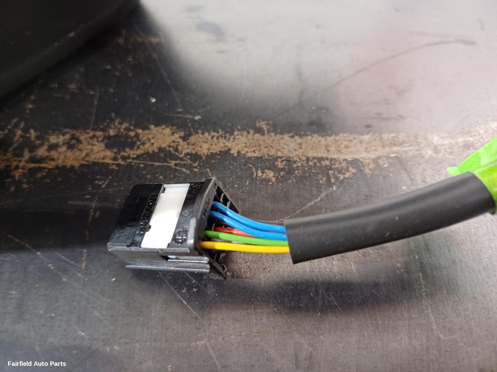 2016-2019 Renault Clio Left Door Mirror