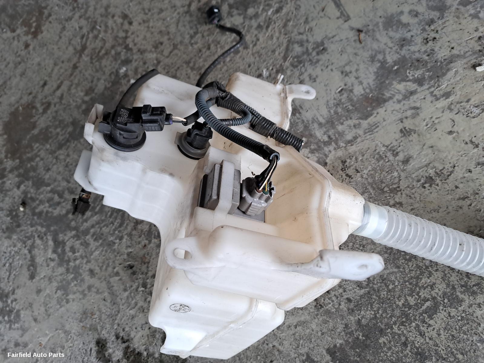 2012-2013 Lexus Gs Washer Bottle