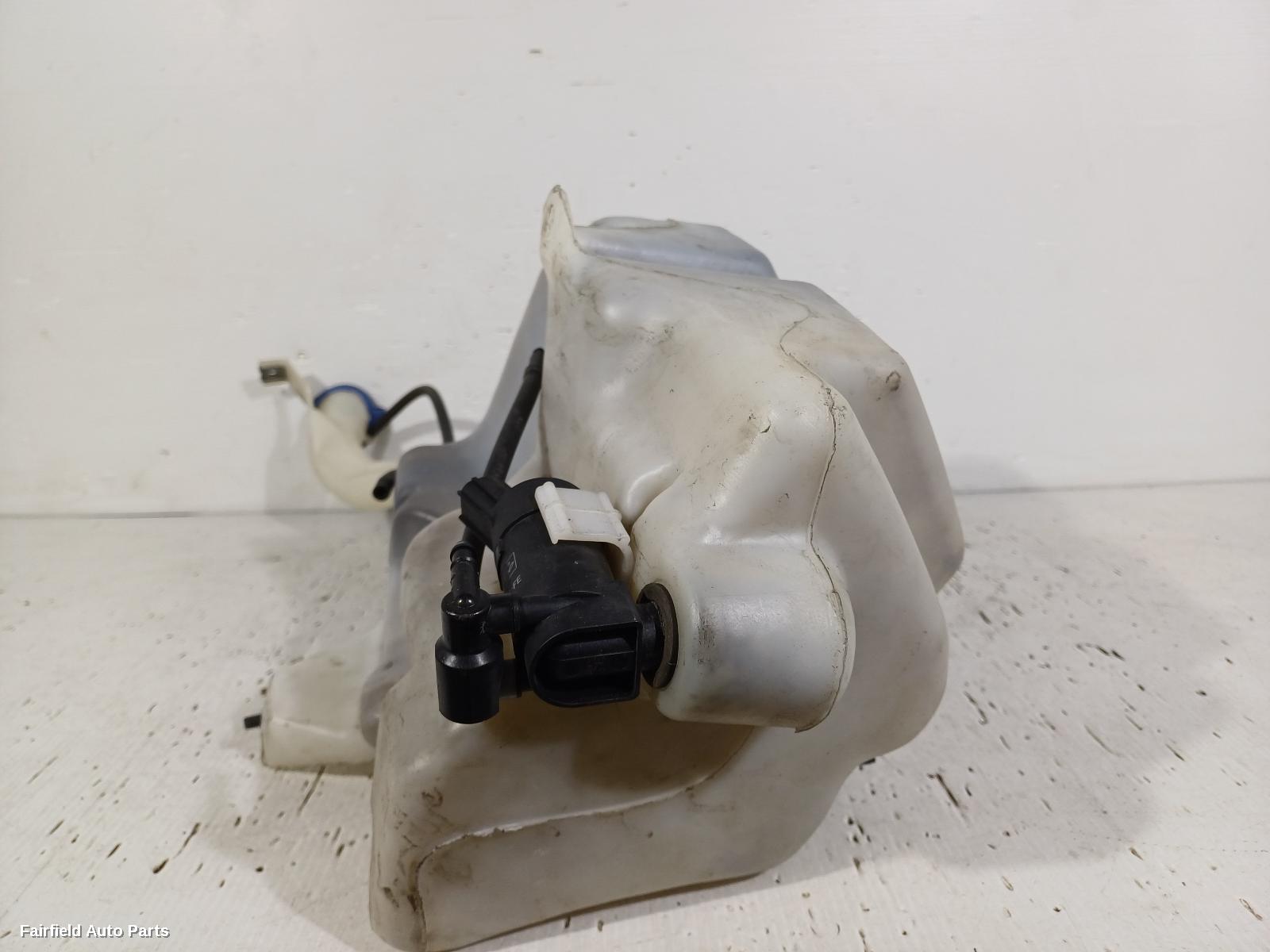 2007-2013 Volvo C30 Washer Bottle