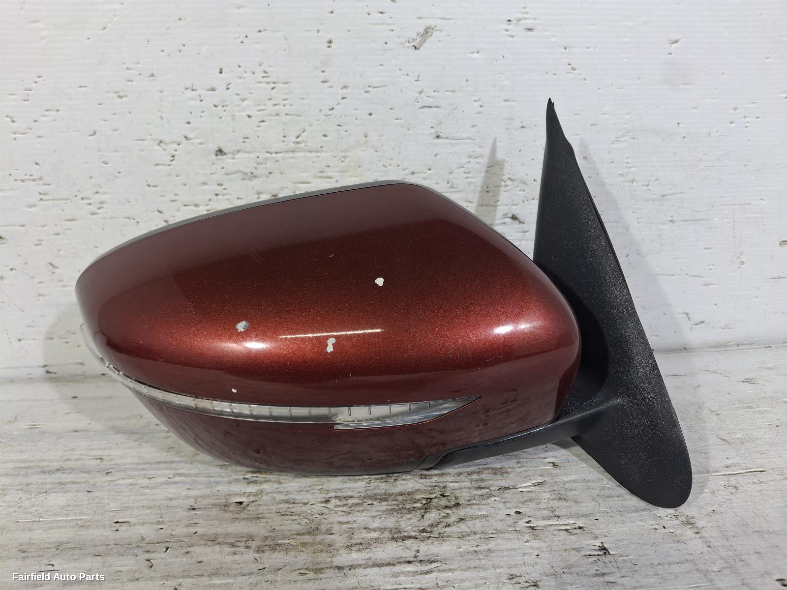 2015-2019 Nissan Juke Right Door Mirror