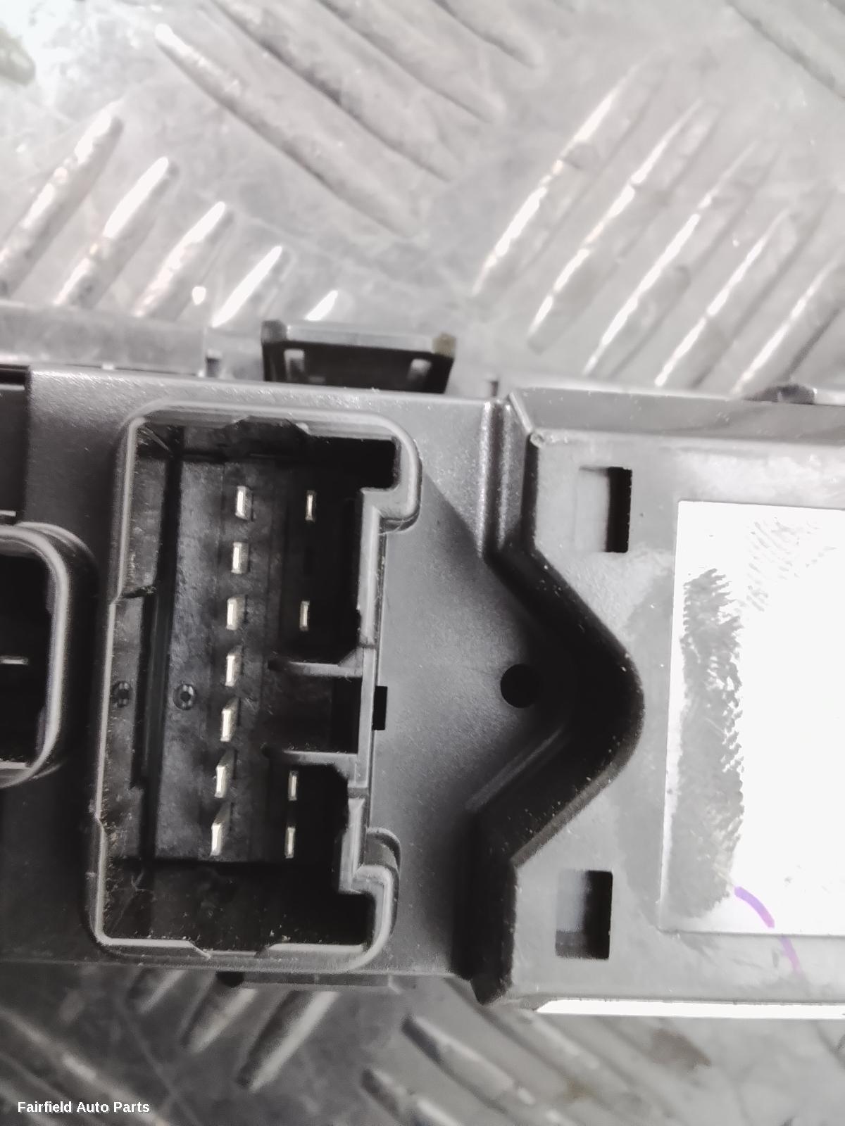 2015-2020 Mazda Bt50 Pwr Dr Wind Switch