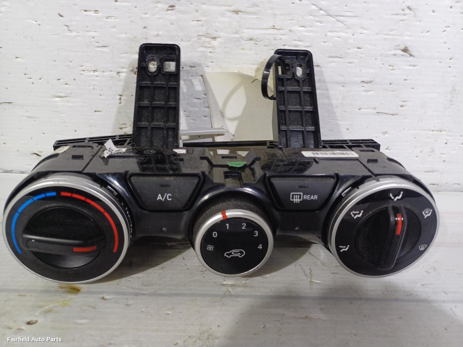 2019-2025 Hyundai Venue Heater Ac Controls