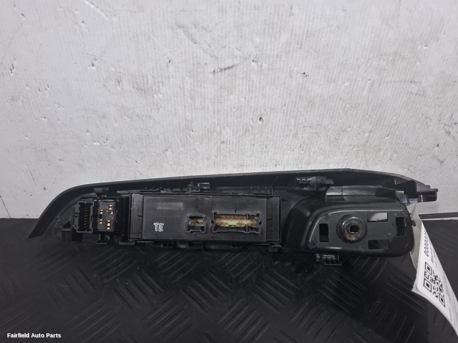 2015-2025 Nissan Navara Pwr Dr Wind Switch