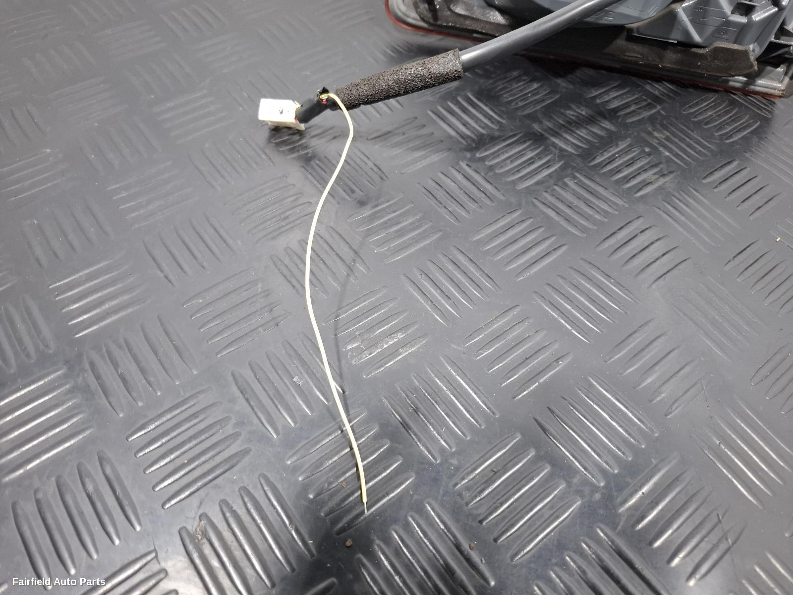2003-2010 Toyota Avensis Rear Garnish