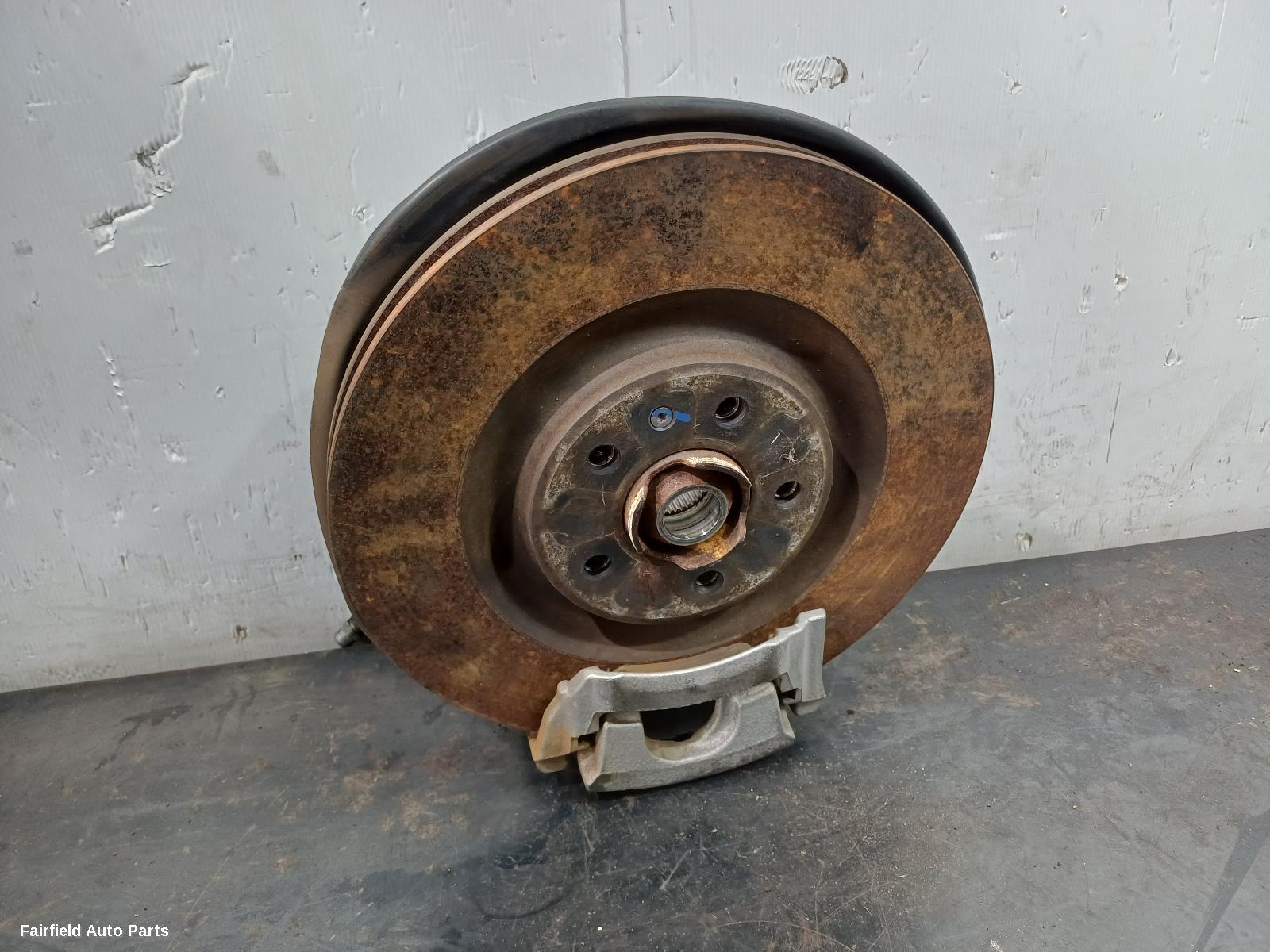 2015-2025 Audi Q7 Right Rear Hub Assembly