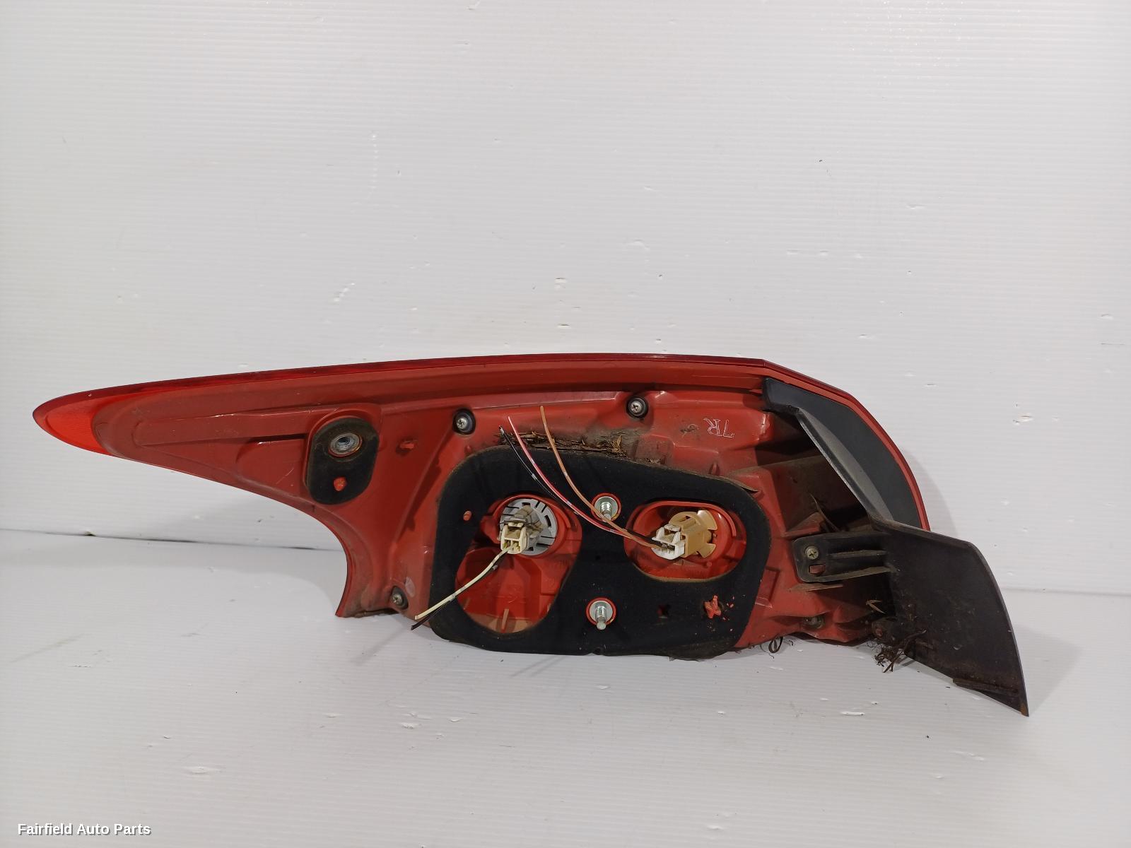2008-2017 Mitsubishi Lancer Right Taillight