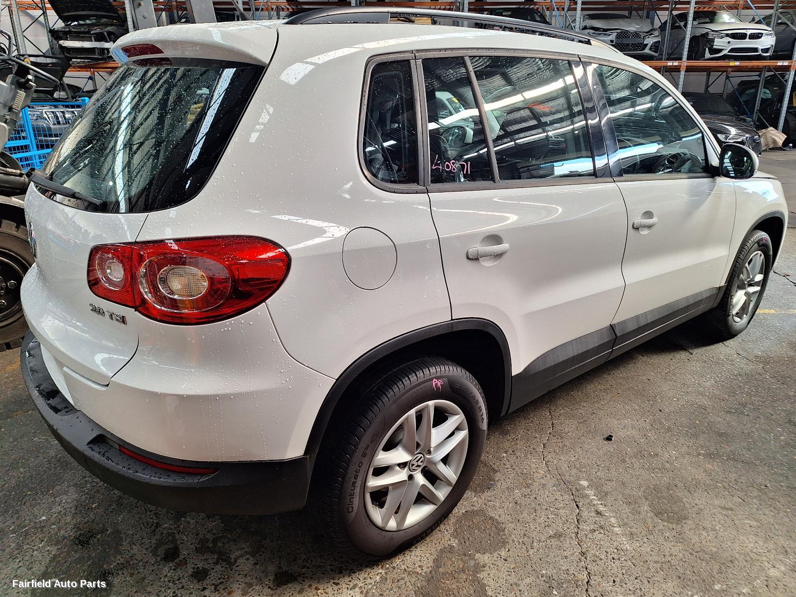 2008-2016 Volkswagen Tiguan Sunvisor