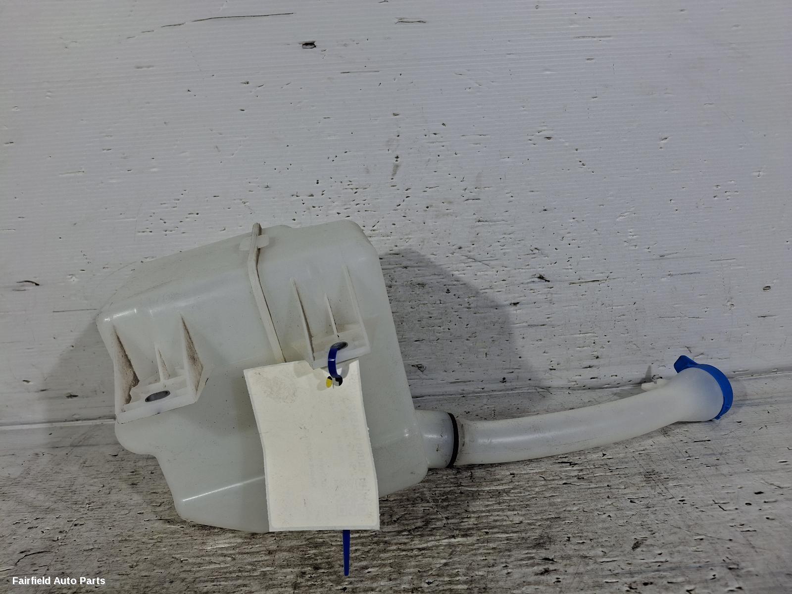 2020-2026 Ldv Deliver 9 Washer Bottle