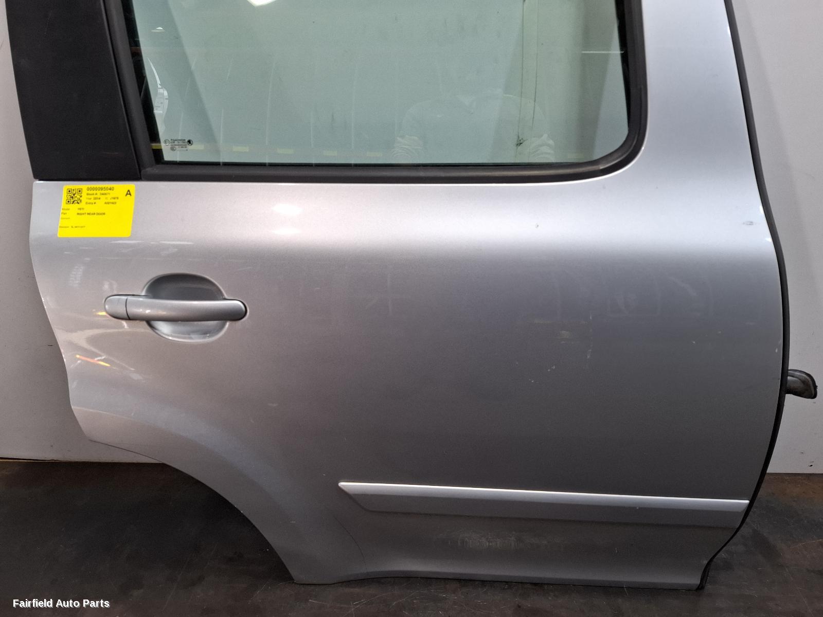 2011-2017 Skoda Yeti Right Rear Door Sliding