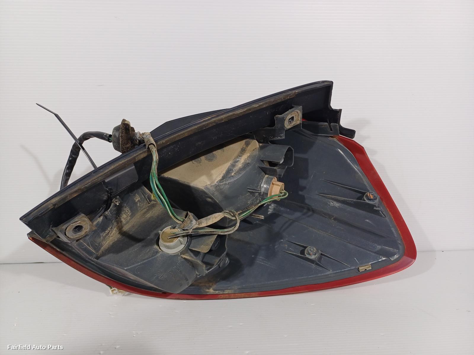 2003-2006 Subaru Outback Left Taillight