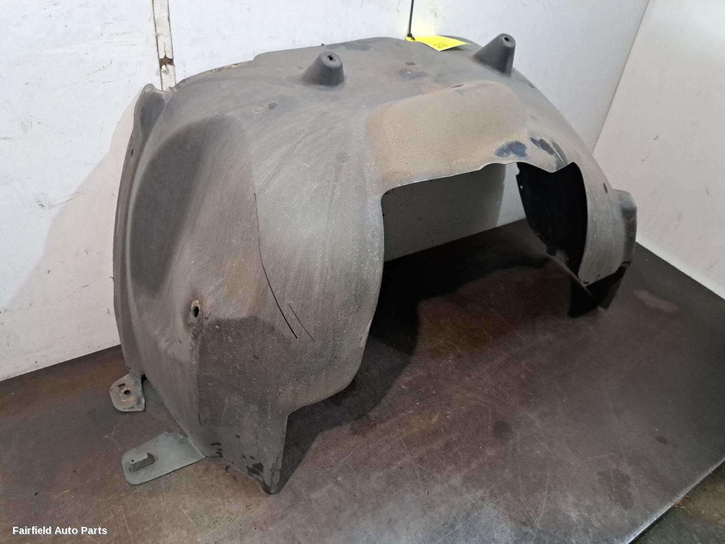 2010-2016 Volkswagen Amarok Right Guard Liner