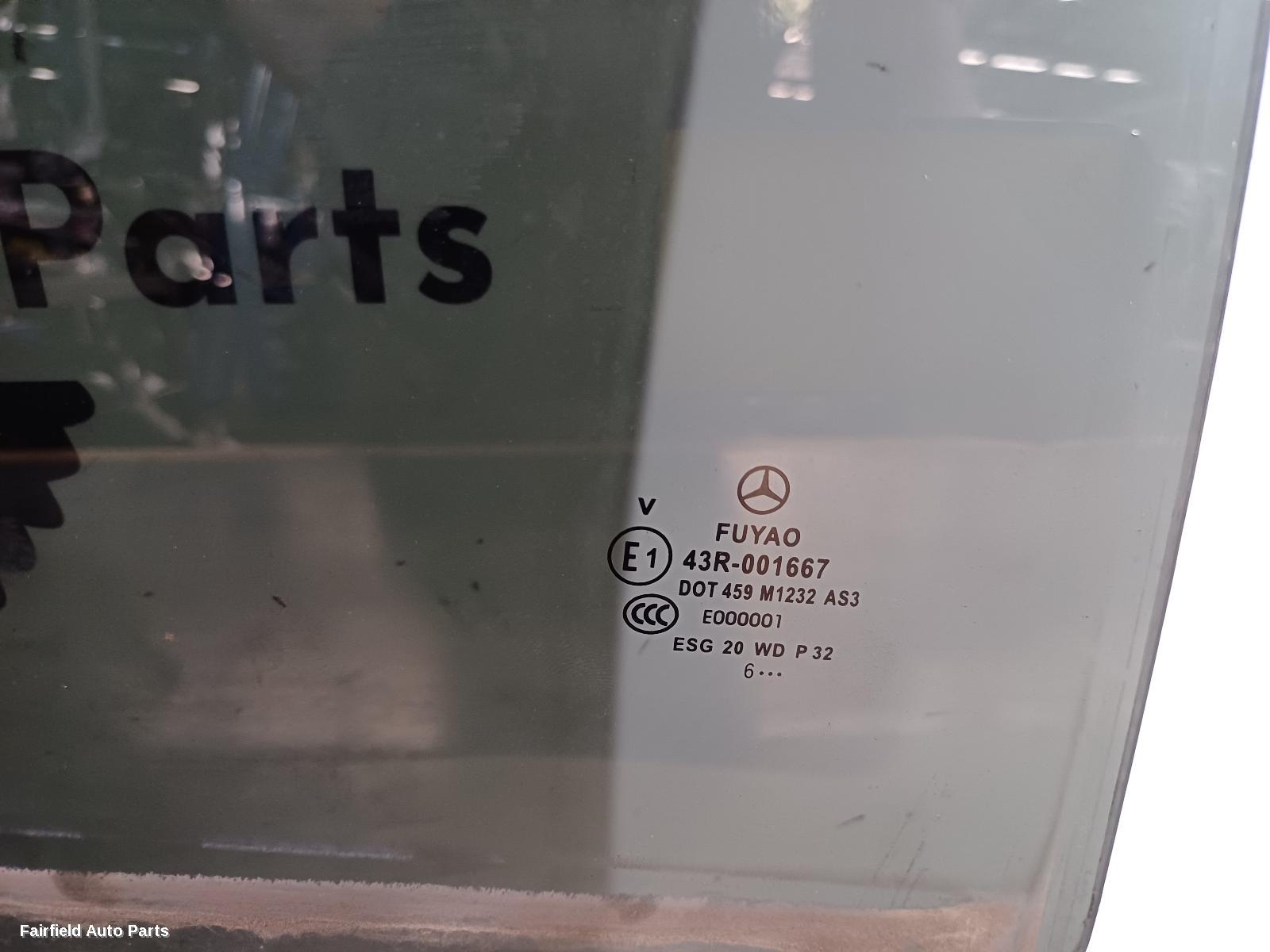2014-2020 Mercedes Gla Class Right Rear Door Window
