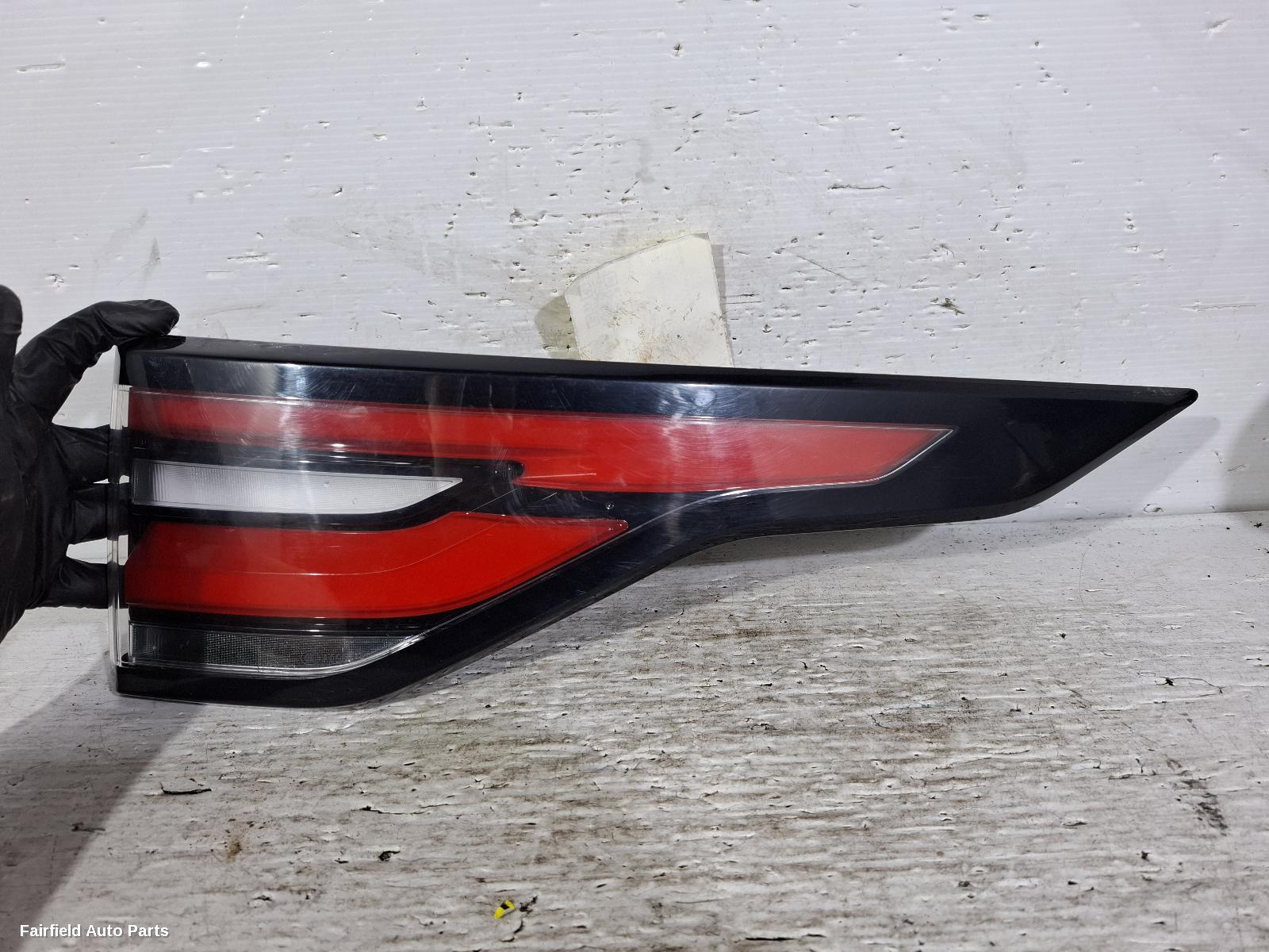 2016-2020 Land Rover Discovery Right Taillight