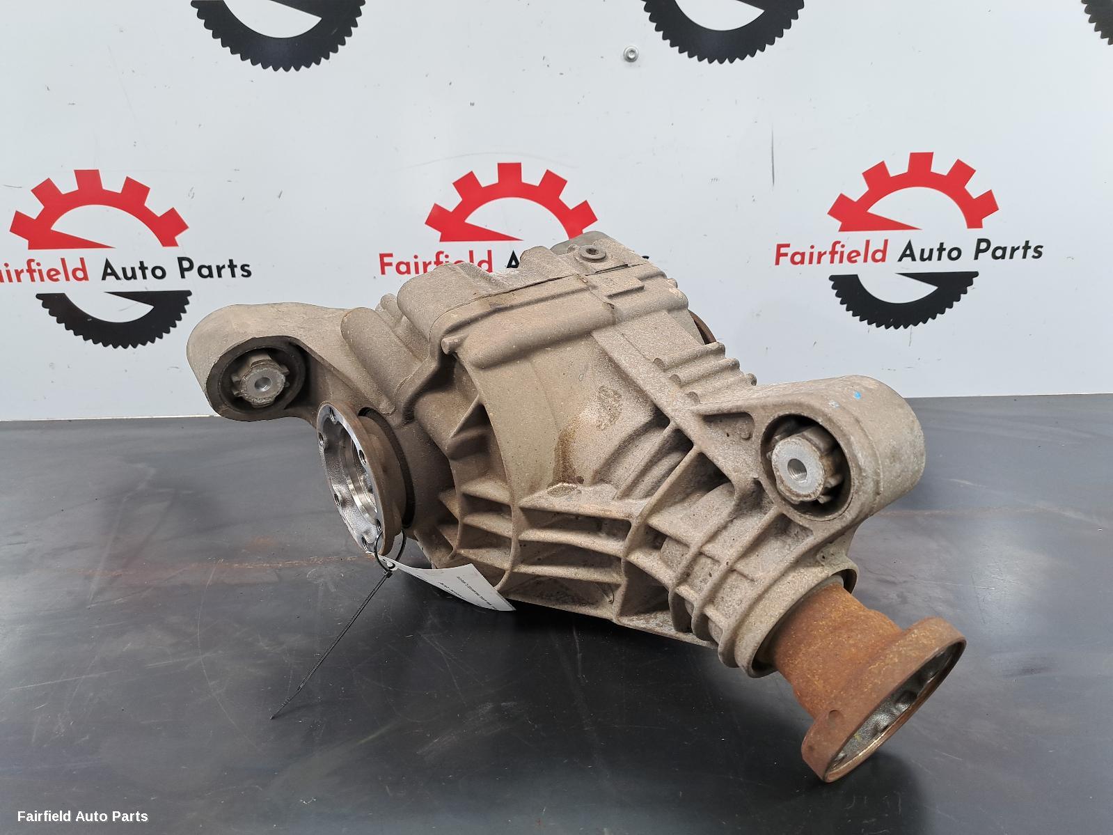 2006-2010 Volkswagen Touareg Differential Centre