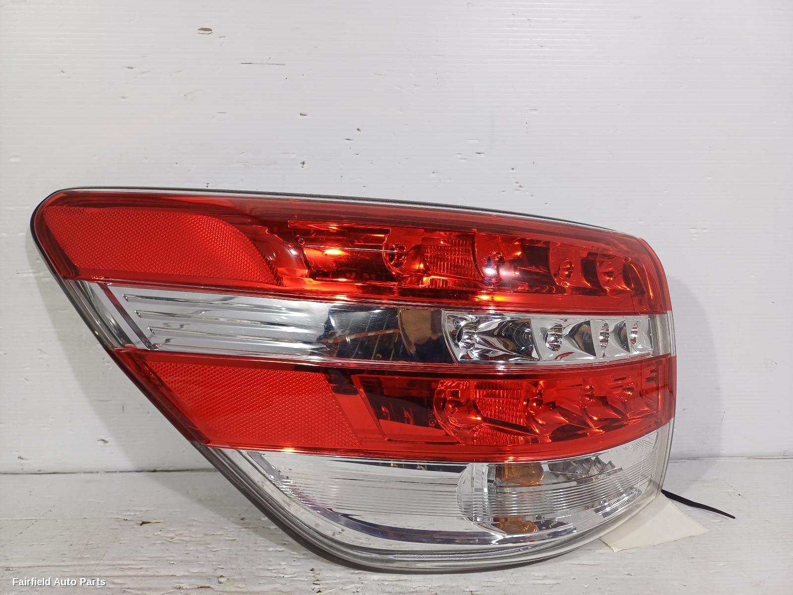 2014-2016 Nissan Pathfinder Left Taillight