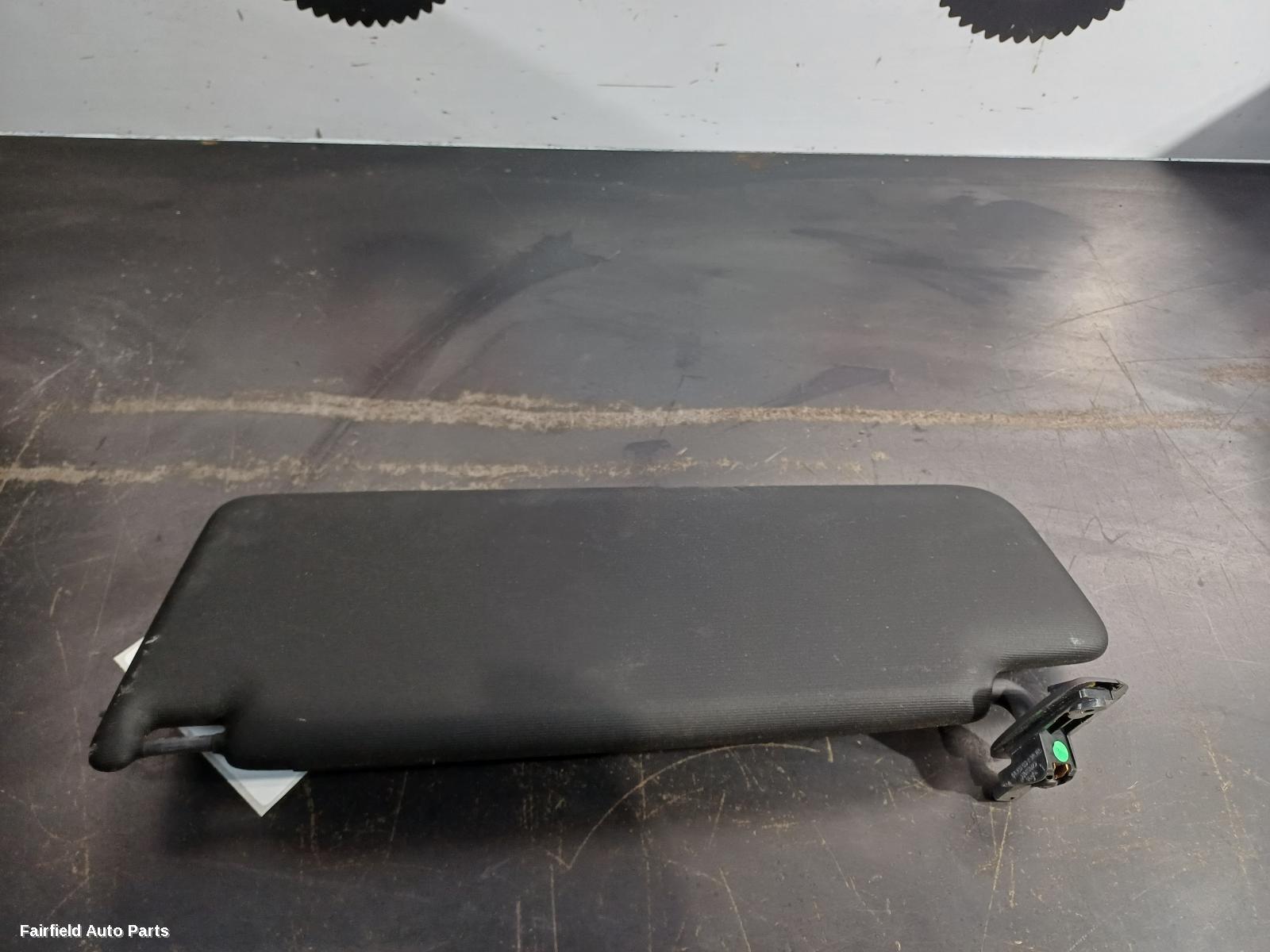 2008-2016 Volkswagen Tiguan Sunvisor