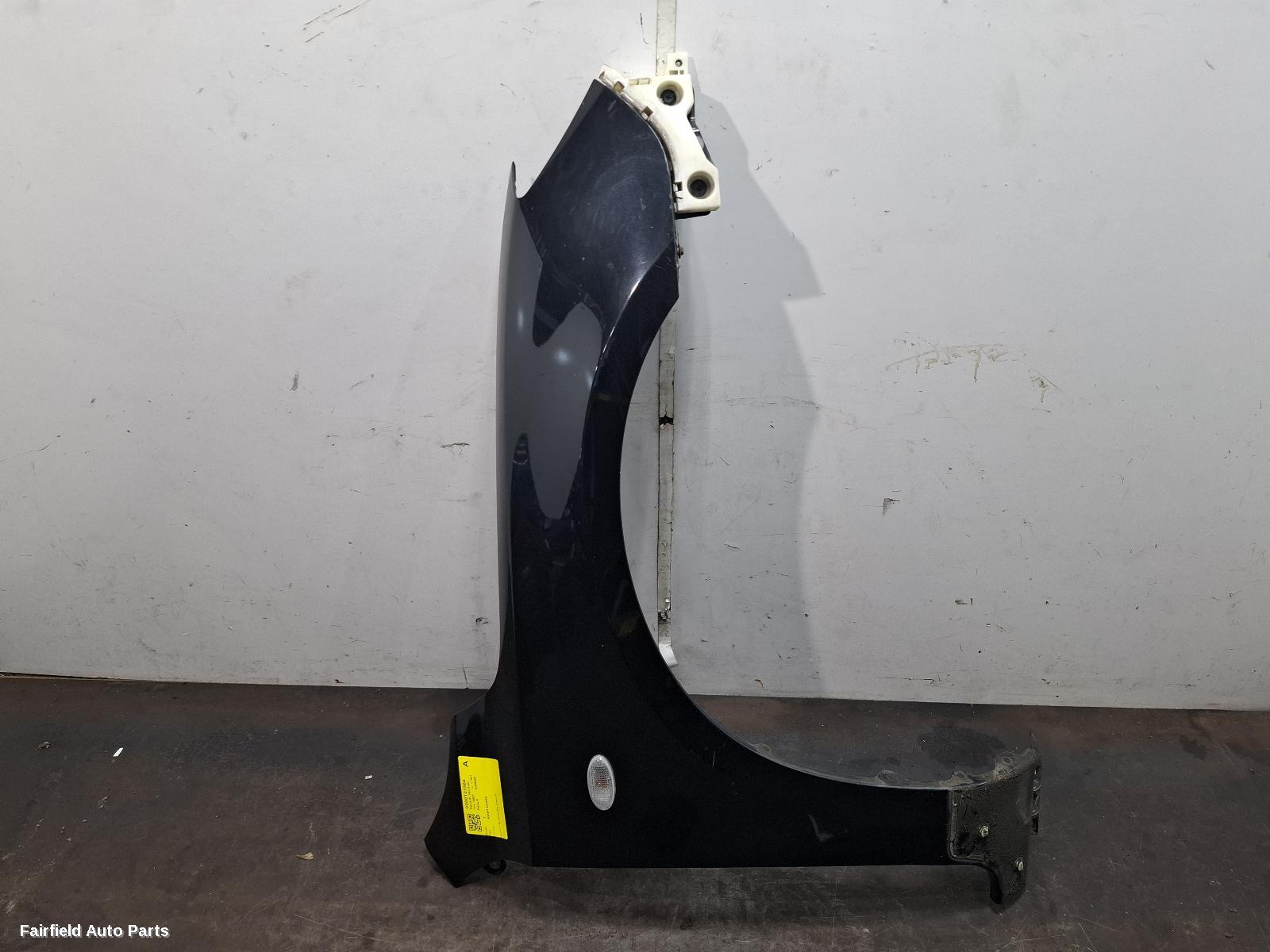 2006-2009 Mazda 3 Right Guard