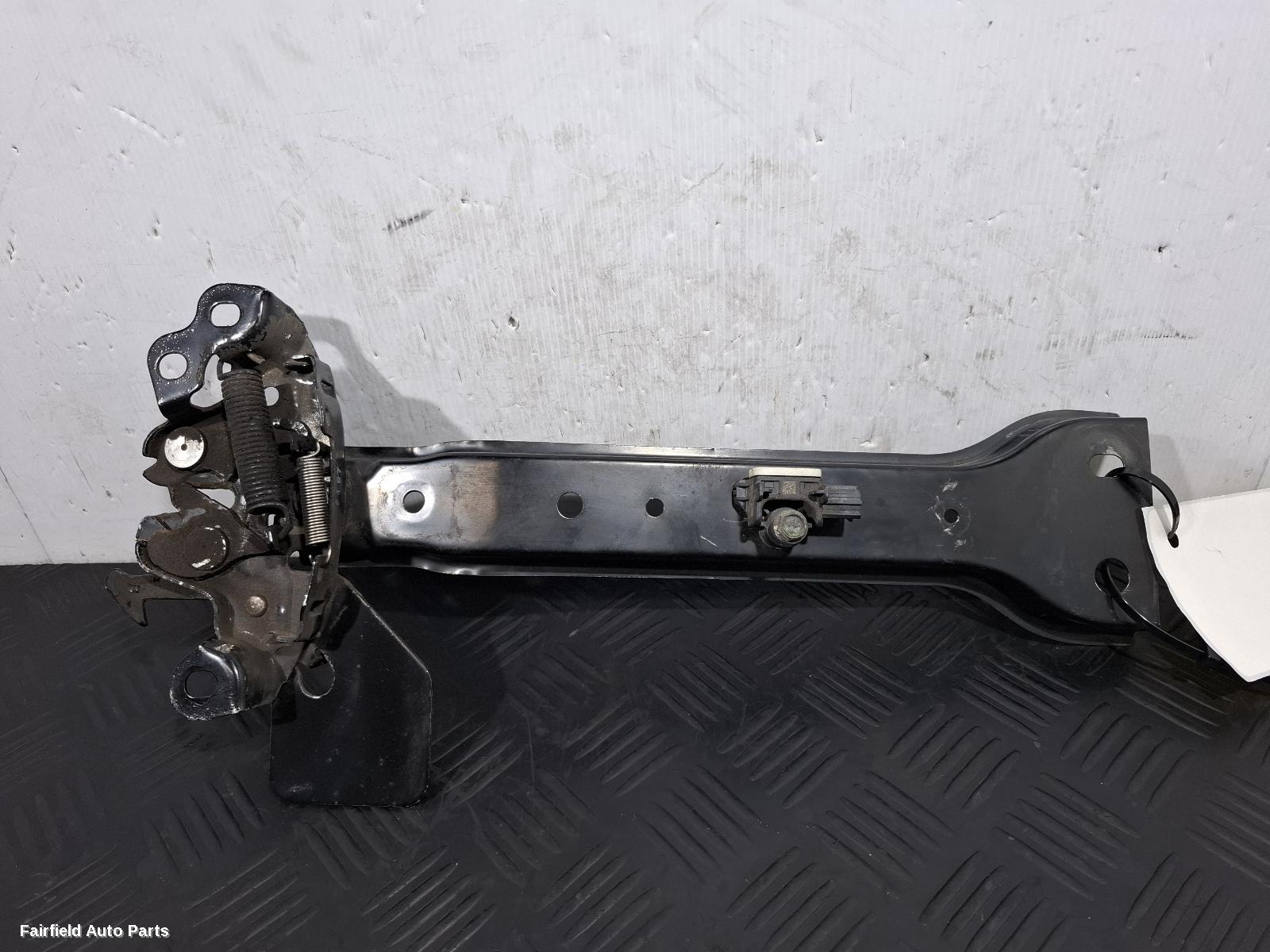 2015-2025 Nissan Navara Bonnet Lock Support