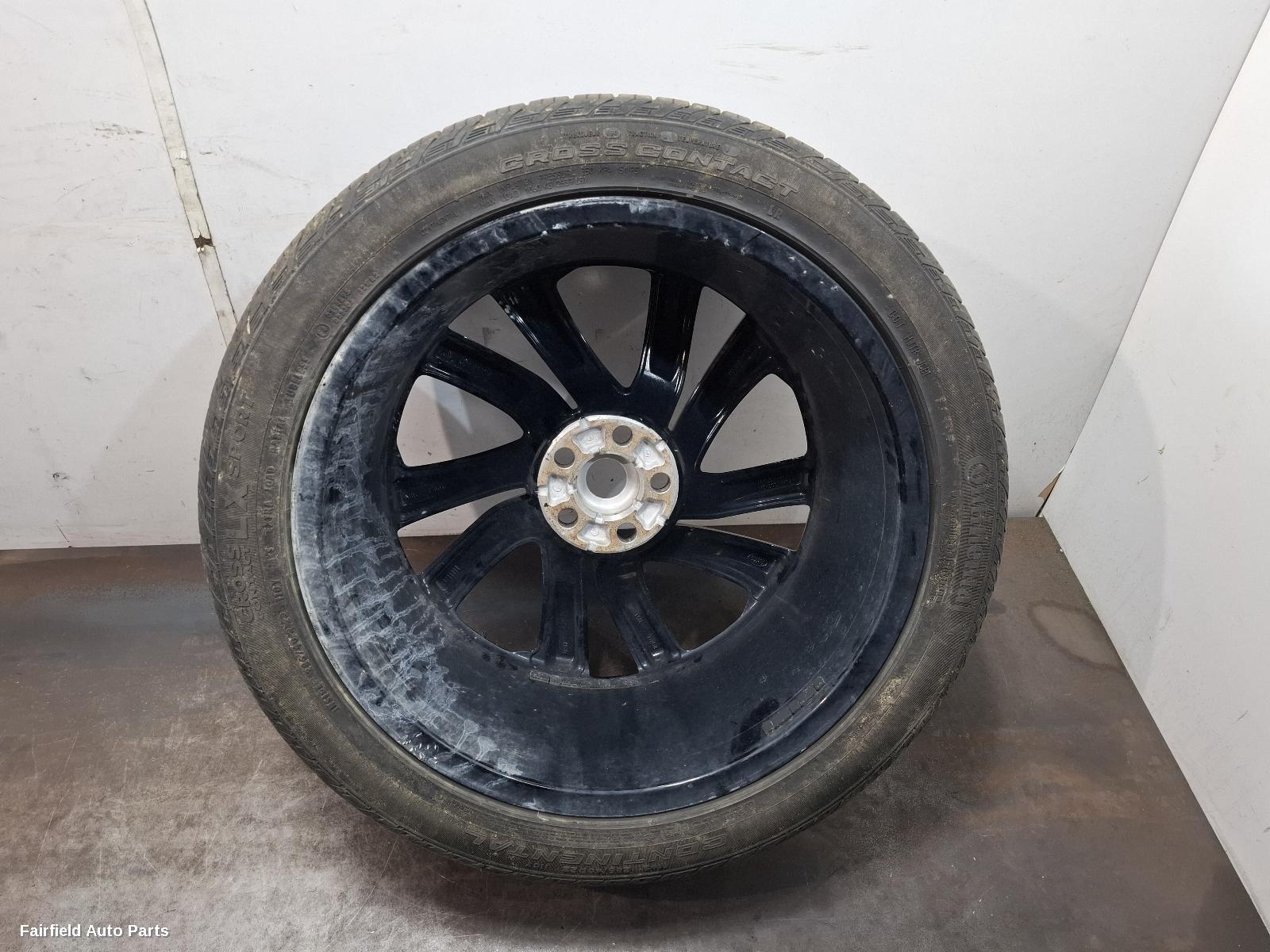 2016-2020 Land Rover Discovery Wheel Mag