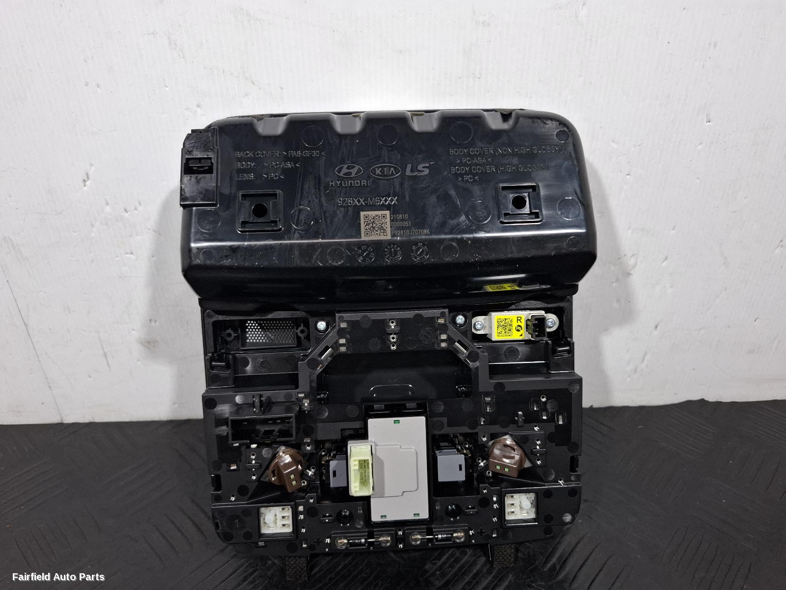2018-2024 Kia Cerato Courtesy Light