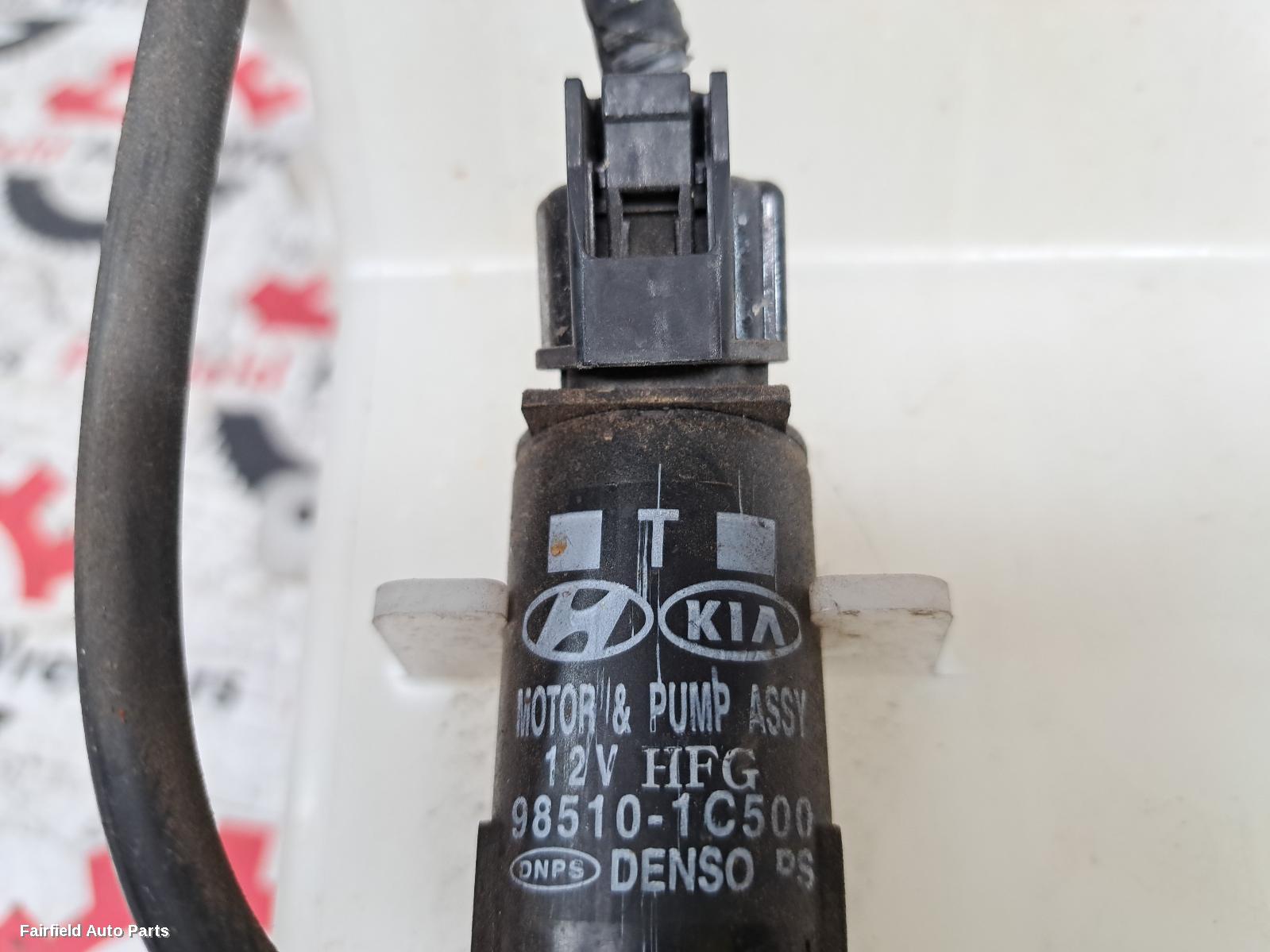 2011-2015 Hyundai I40 Washer Bottle