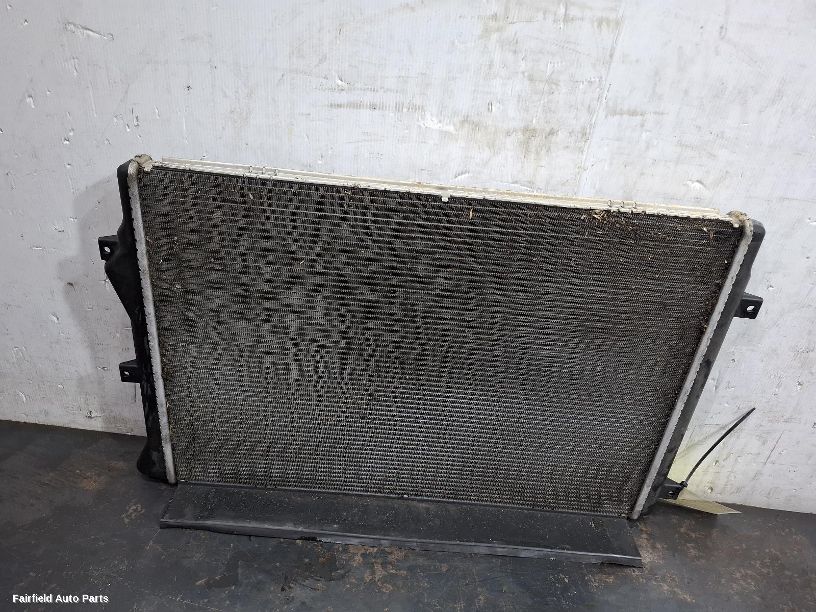 2010-2015 Volkswagen Passat Radiator