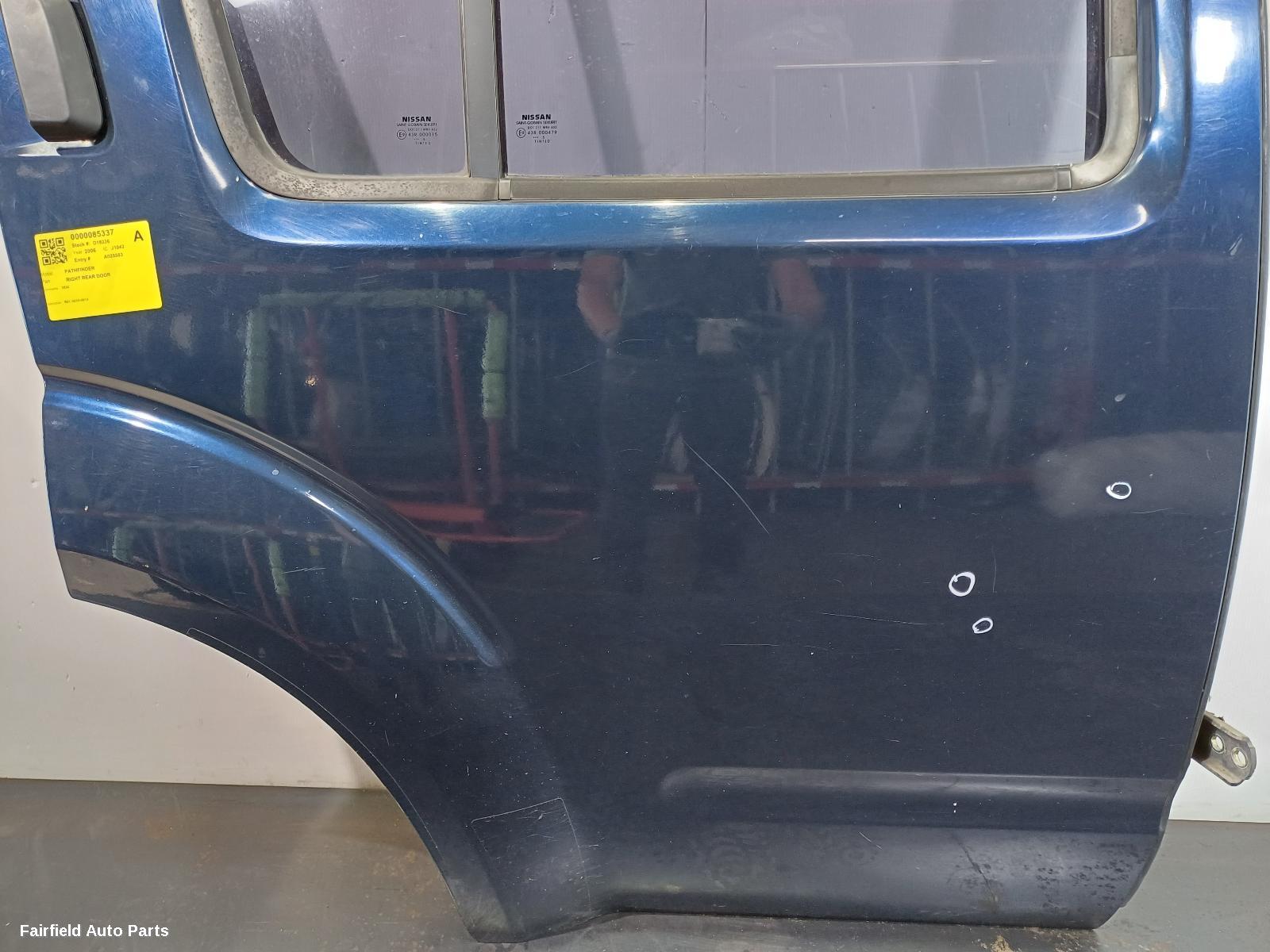 2005-2013 Nissan Pathfinder Right Rear Door Sliding