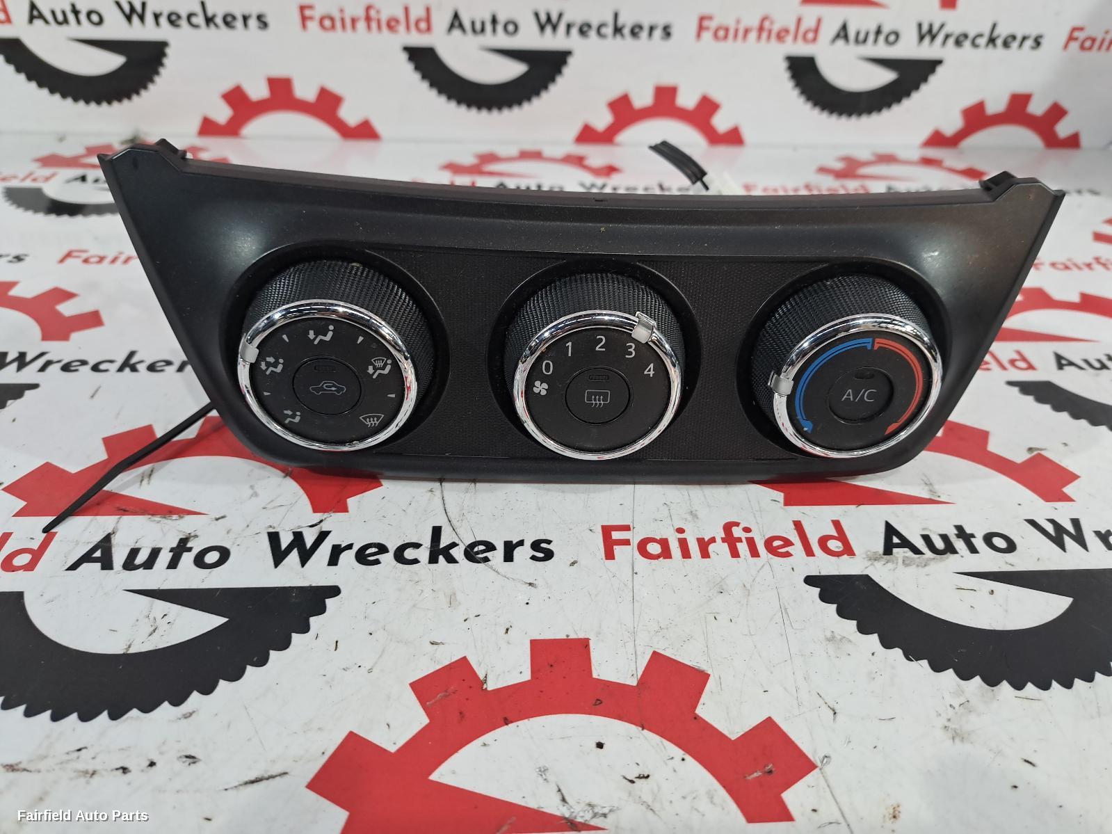 2012-2018 Toyota Rav4 Heater Ac Controls