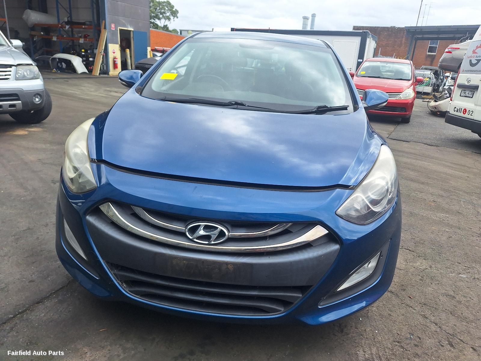 2012-2017 Hyundai I30 Right Front Window Reg Motor