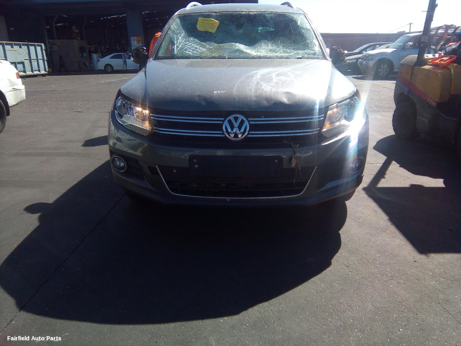 2008-2016 Volkswagen Tiguan Right Guard