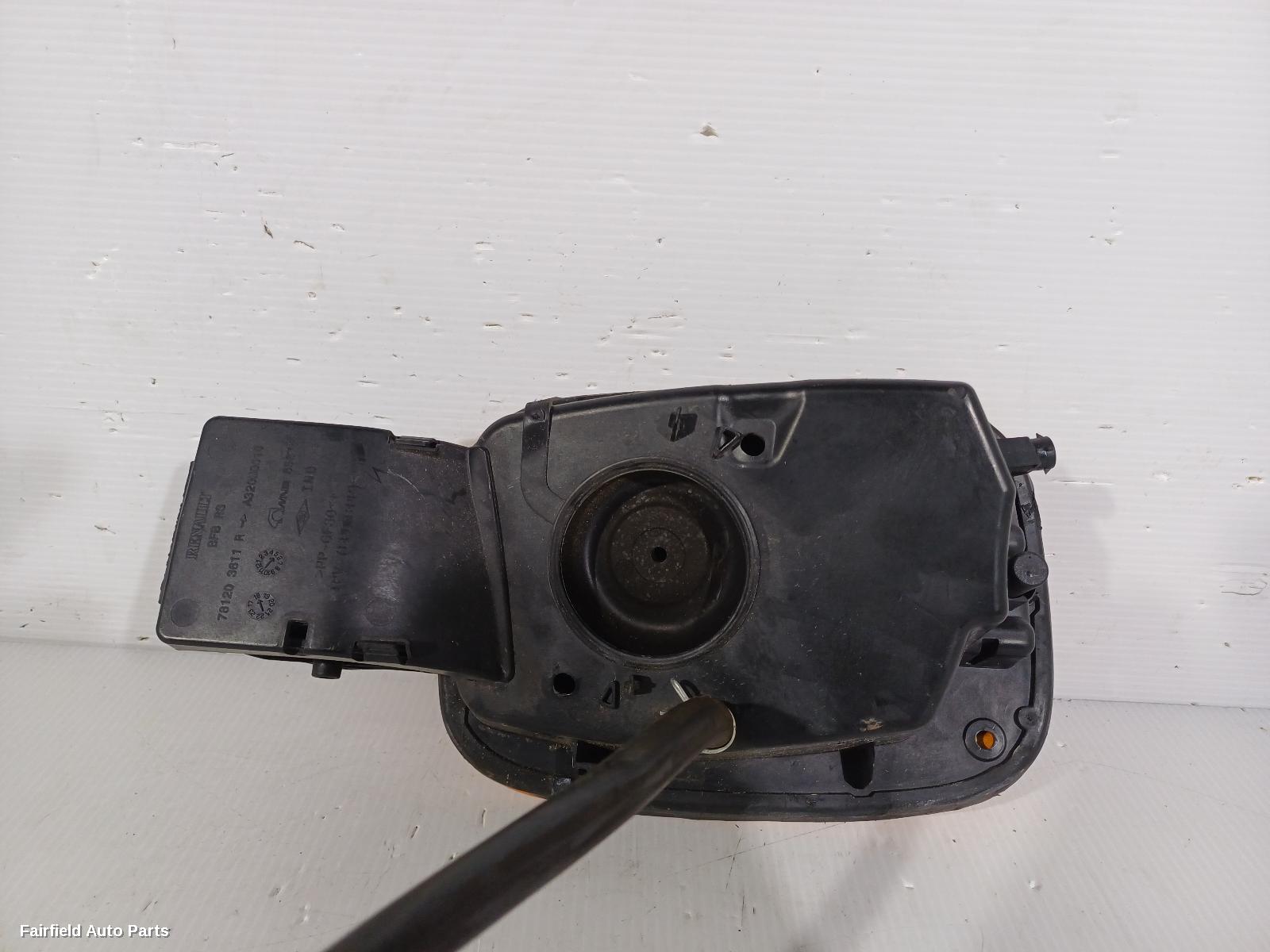 2018-2023 Renault Megane Fuel Door   Filler