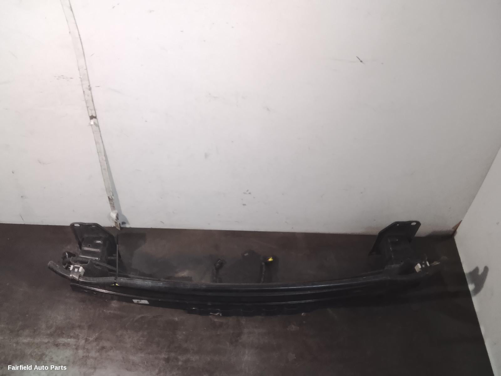 2011-2015 Hyundai I40 F Bar Reinforc Brack