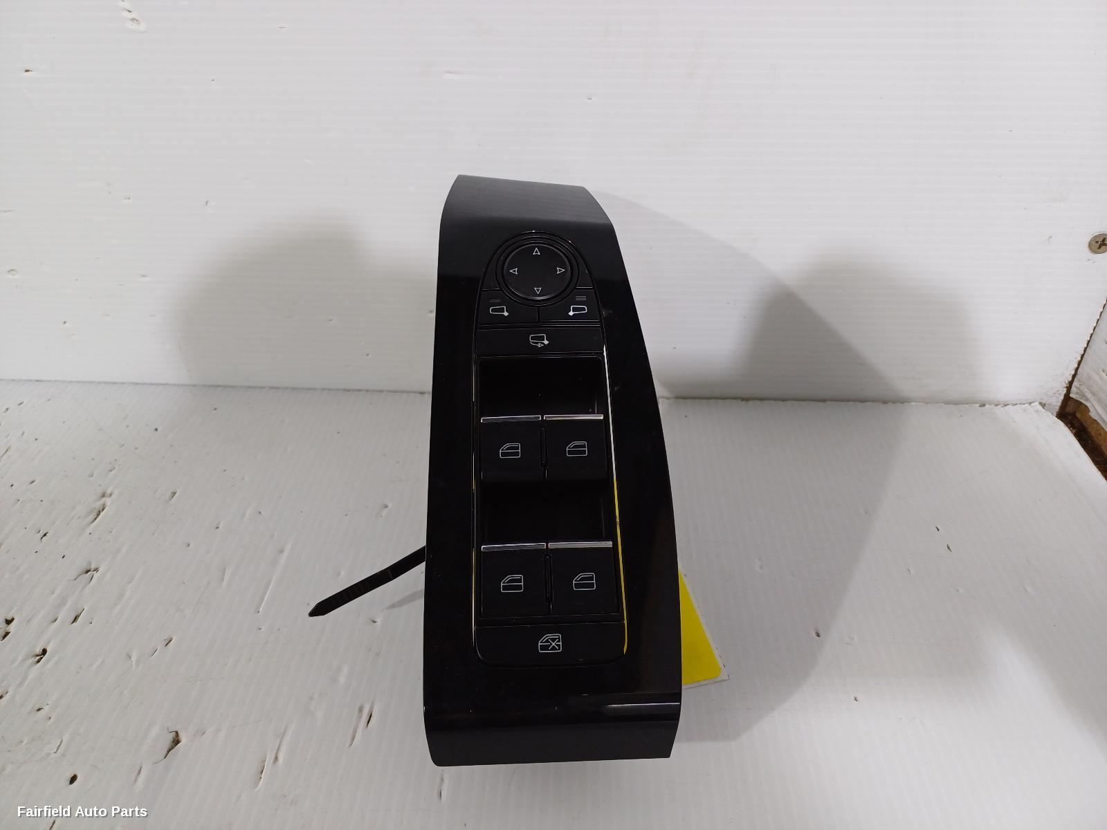 2019-2025 Mazda 3 Pwr Dr Wind Switch