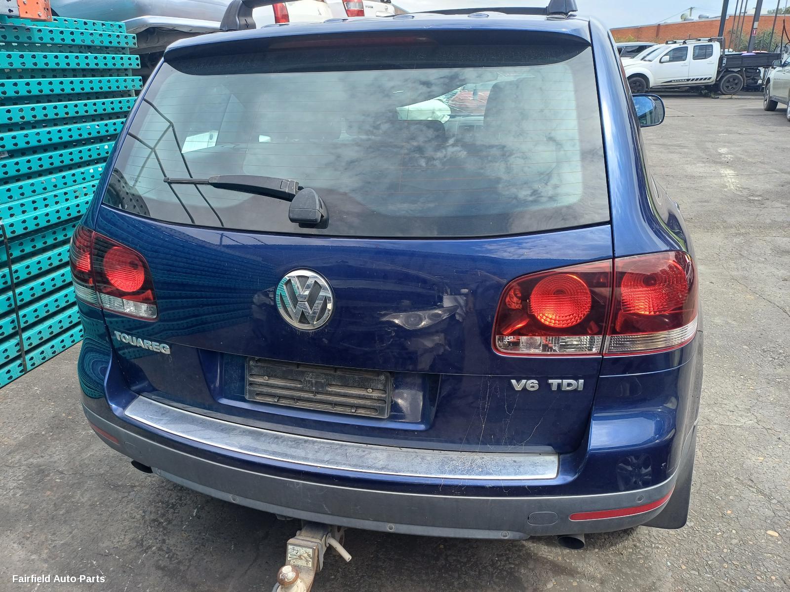 2003-2010 Volkswagen Touareg Courtesy Light