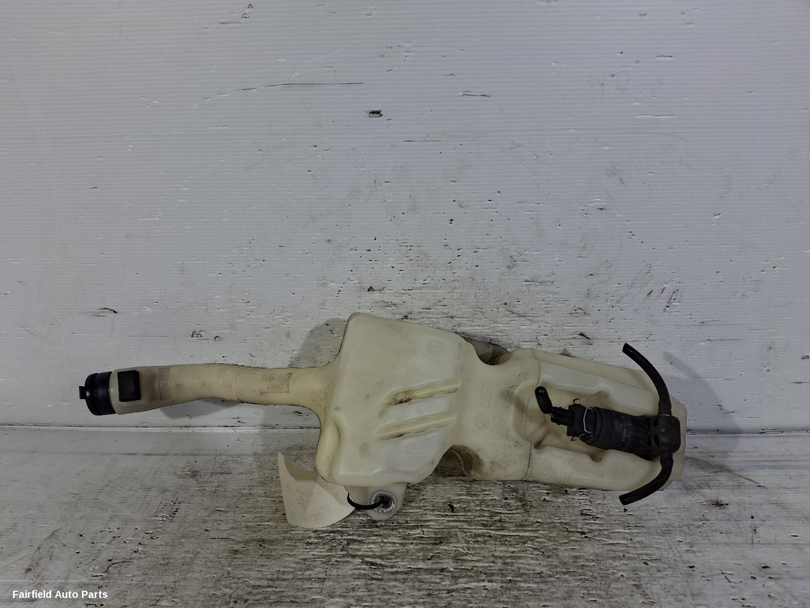 2008-2024 Fiat 500 Washer Bottle