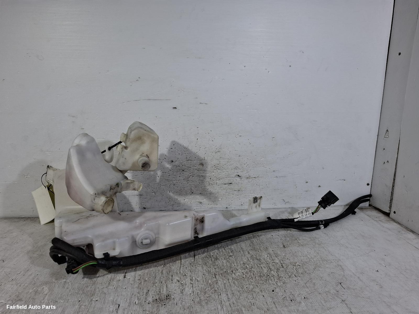 2016-2019 Skoda Superb Washer Bottle