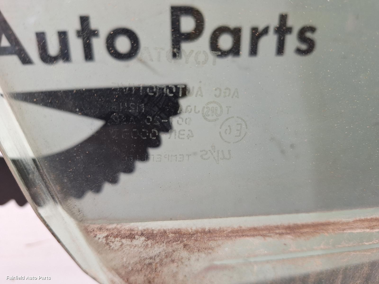 2011-2019 Toyota Yaris Right Front Door Window