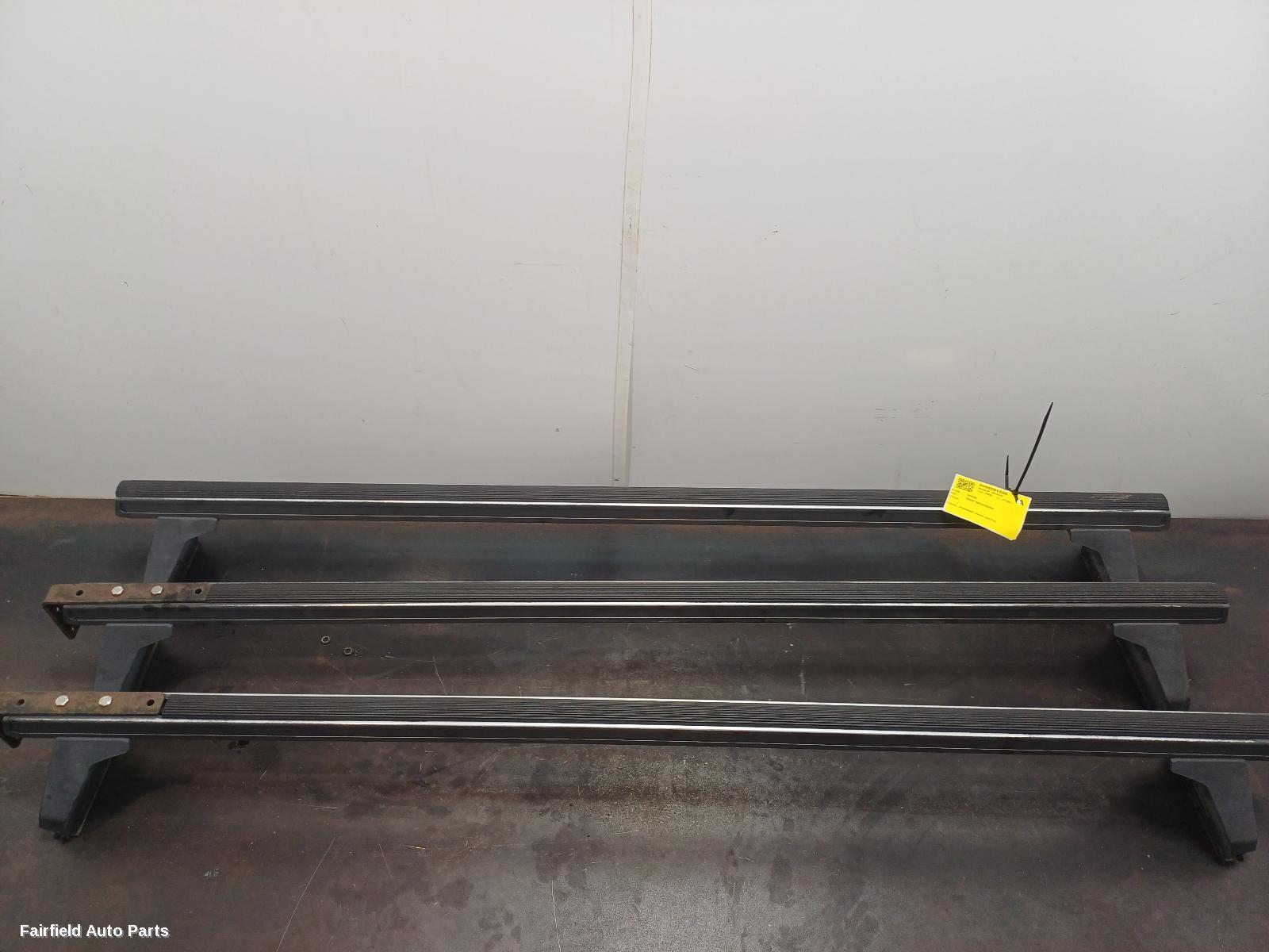 2005-2019 Toyota Hiace Roof Rack Bars