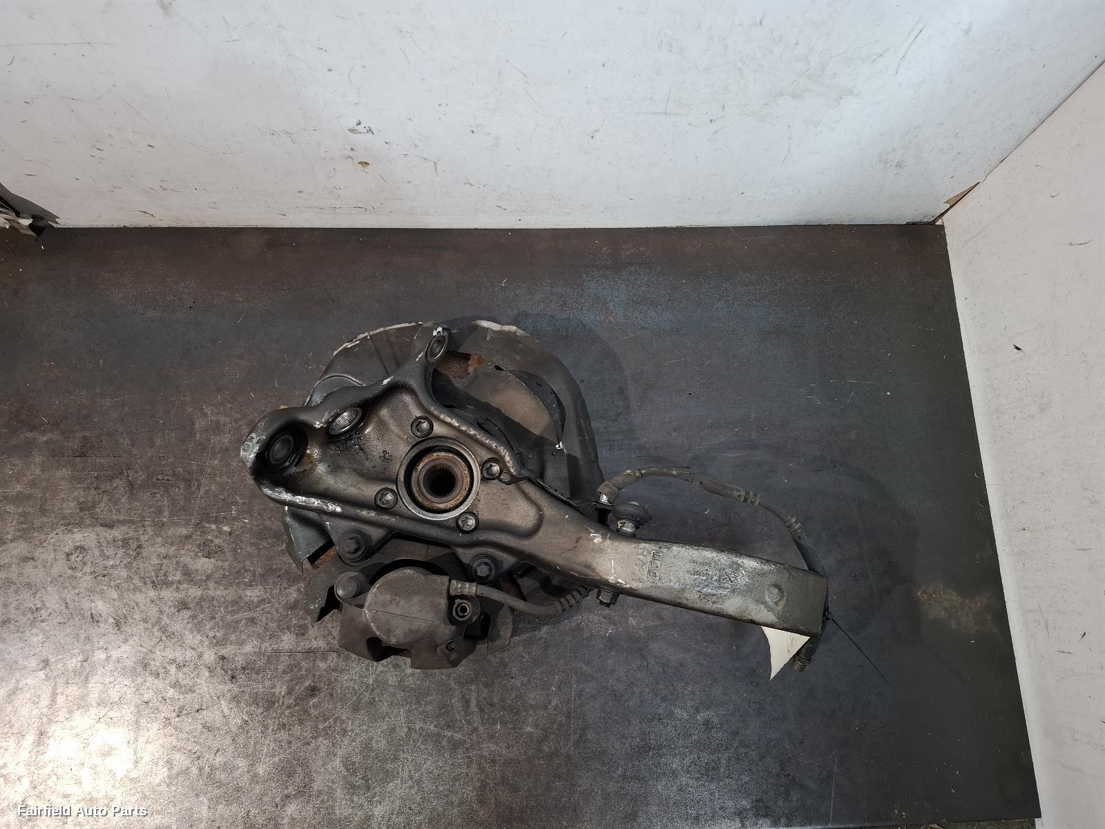 2013-2018 Bmw X5 Right Front Hub Assembly