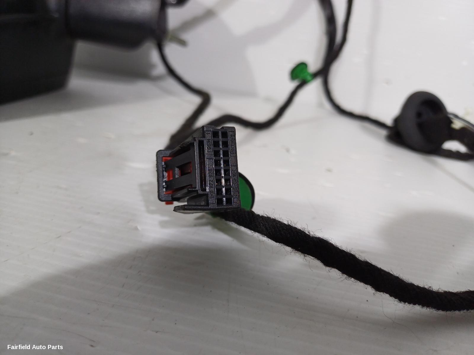 2010-2018 Audi A1 Right Door Mirror