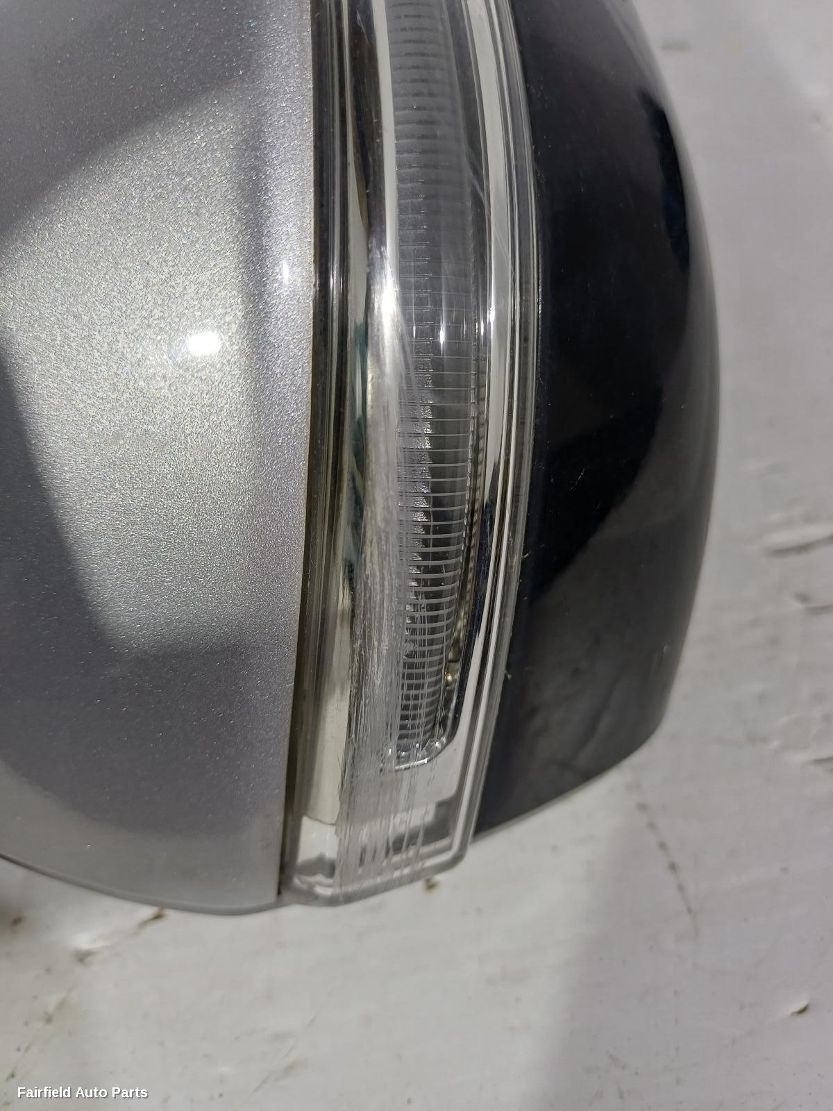 2015-2018 Hyundai Santa Fe Right Door Mirror