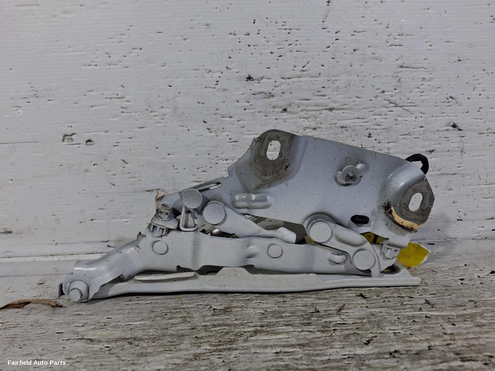 2018-2025 Audi A7 Bonnet Hinge Strut