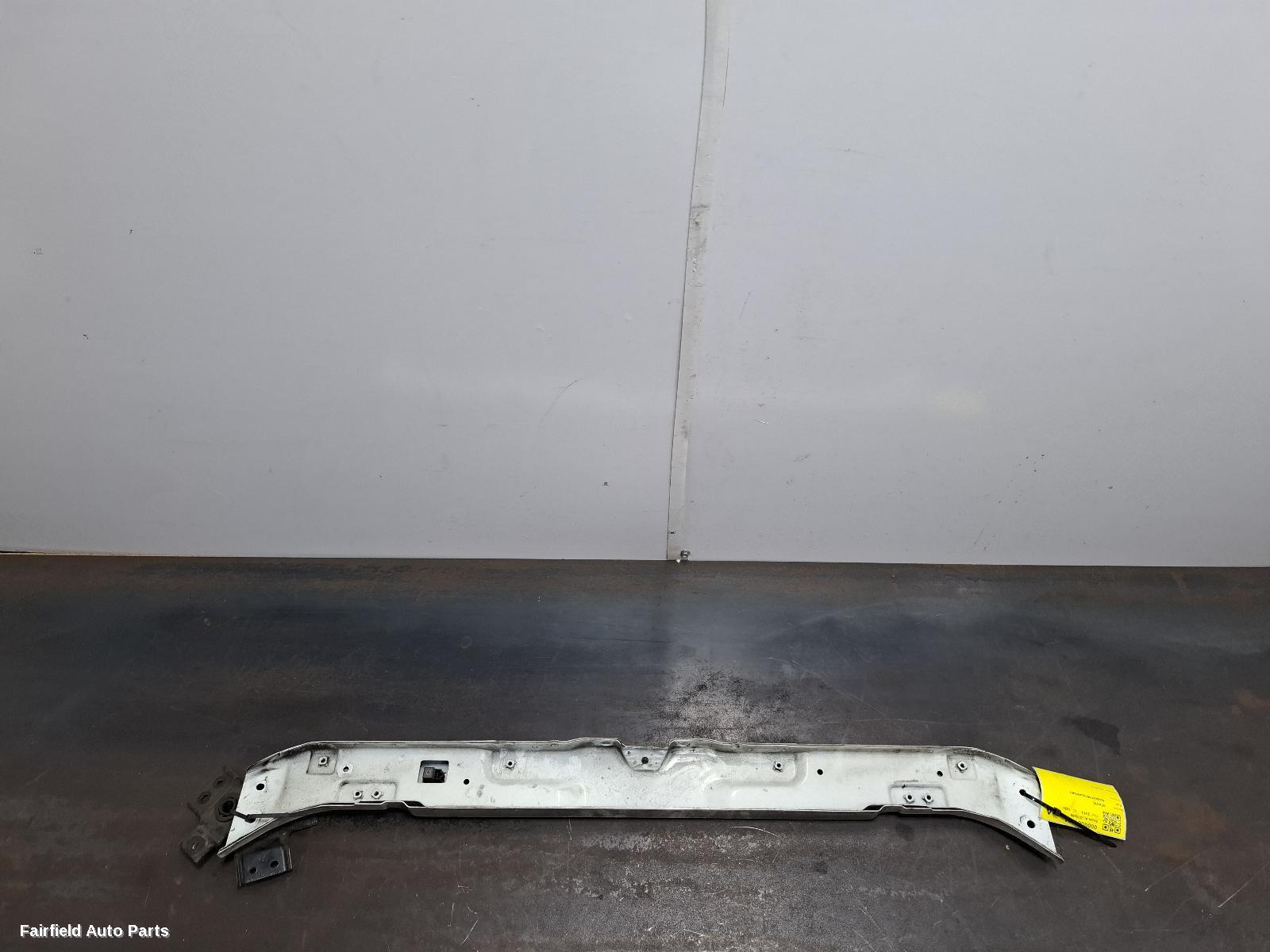 2013-2016 Ssangyong Stavic Radiator Support