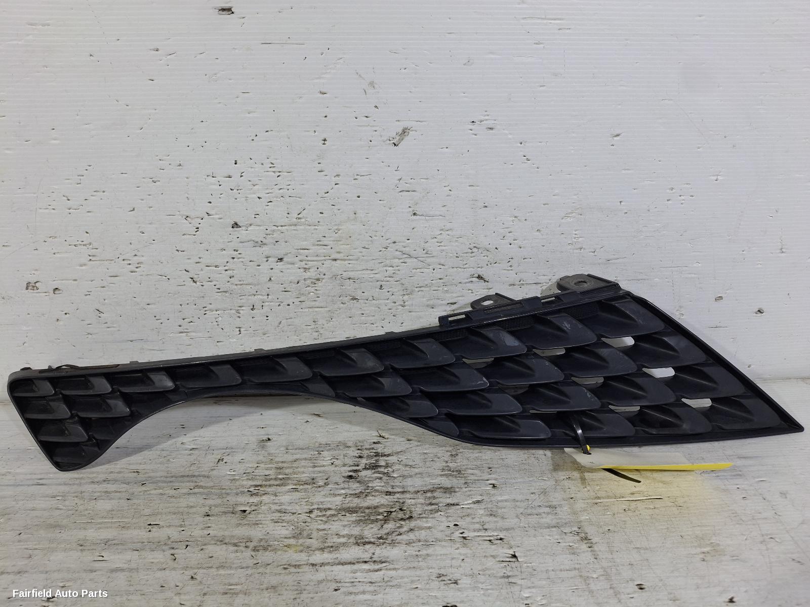 2015-2019 Nissan Juke Grille