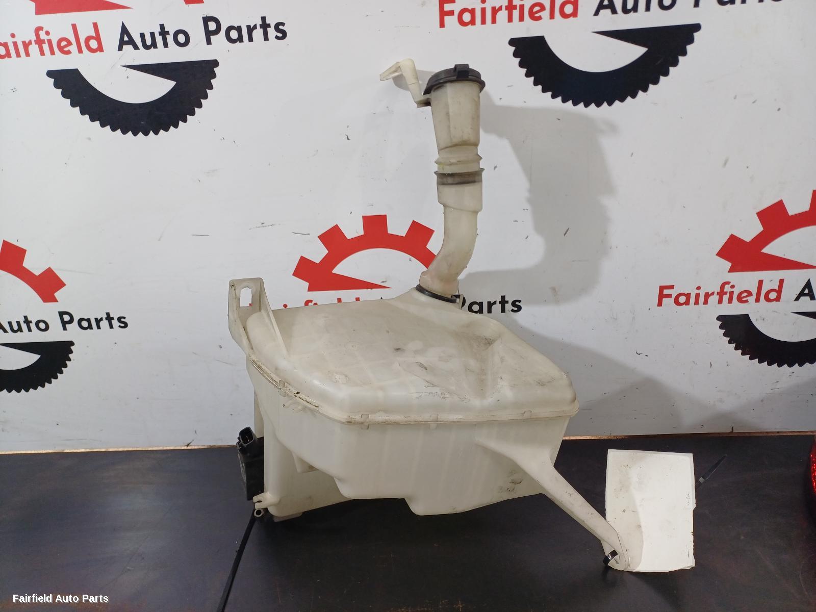 2000-2006 Toyota Estima Washer Bottle
